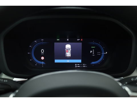 Volvo XC60 2.0 T6 Plug-in hybrid AWD Plus Dark | Luchtvering | Head-up | 360 camera | H&K Audio |  21 inch | Sportstoelen |