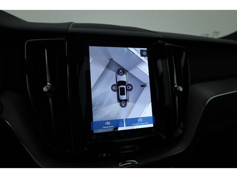 Volvo XC60 2.0 T6 Plug-in hybrid AWD Plus Dark | Luchtvering | Head-up | 360 camera | H&K Audio |  21 inch | Sportstoelen |