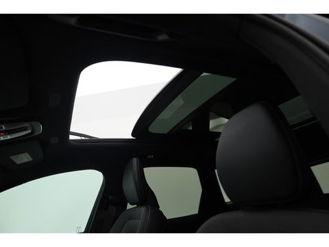 Volvo XC60 2.0 T6 Plug-in hybrid AWD Plus Dark | Luchtvering | Head-up | 360 camera | H&K Audio |  21 inch | Sportstoelen |