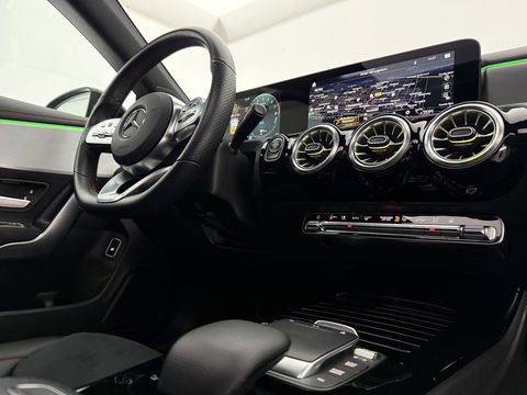 Mercedes-Benz CLA-Klasse 250 e AMG 218PK Shooting Brake | SOH 93% | Pano | Sfeerverl. | Virtual | Camera | Multibeam | Navi | NAP