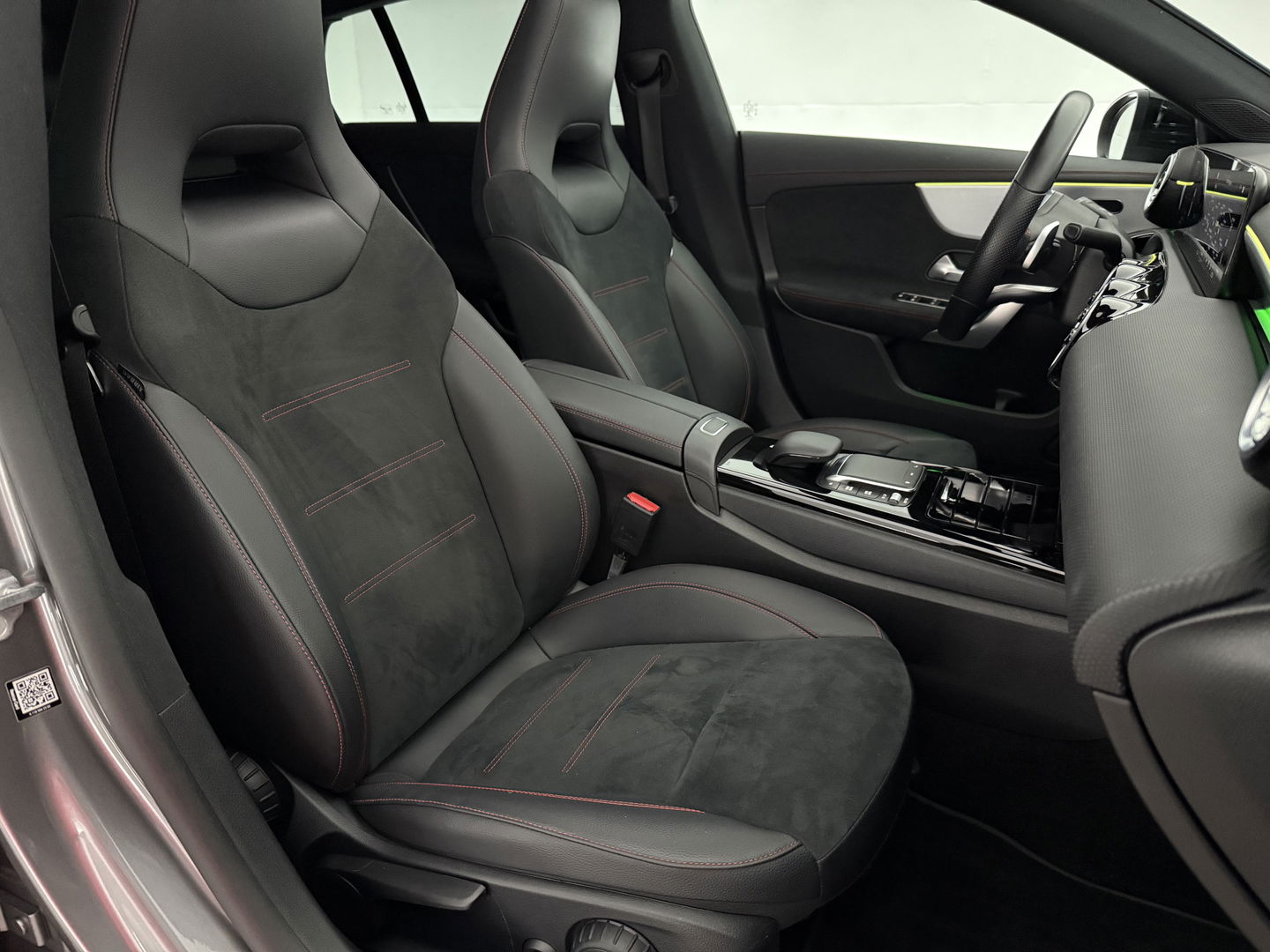 Mercedes-Benz CLA-Klasse 250 e AMG 218PK Shooting Brake | SOH 93% | Pano | Sfeerverl. | Virtual | Camera | Multibeam | Navi | NAP