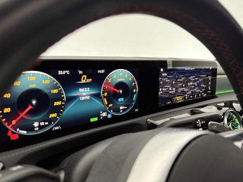 Mercedes-Benz CLA-Klasse 250 e AMG 218PK Shooting Brake | SOH 93% | Pano | Sfeerverl. | Virtual | Camera | Multibeam | Navi | NAP