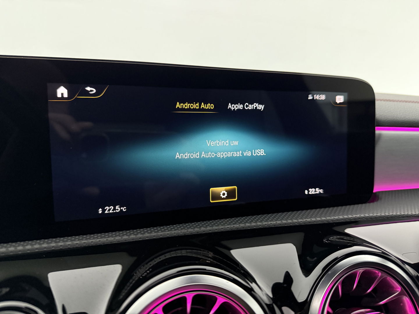 Mercedes-Benz CLA-Klasse 250 e AMG 218PK Shooting Brake | SOH 93% | Pano | Sfeerverl. | Virtual | Camera | Multibeam | Navi | NAP