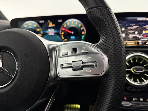 Mercedes-Benz CLA-Klasse 250 e AMG 218PK Shooting Brake | SOH 93% | Pano | Sfeerverl. | Virtual | Camera | Multibeam | Navi | NAP