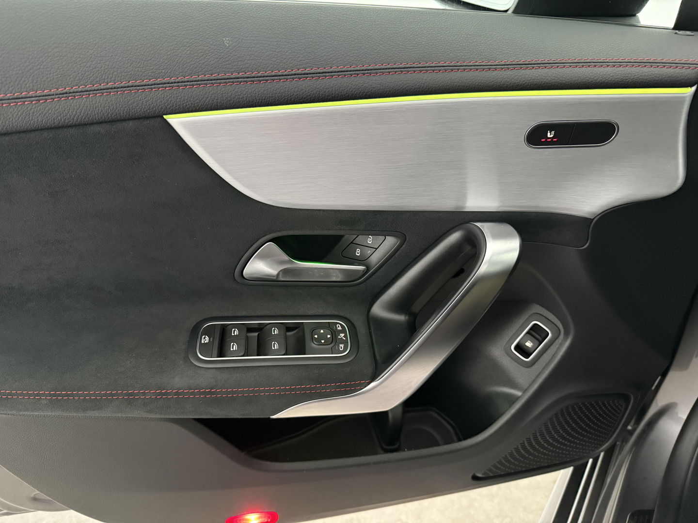 Mercedes-Benz CLA-Klasse 250 e AMG 218PK Shooting Brake | SOH 93% | Pano | Sfeerverl. | Virtual | Camera | Multibeam | Navi | NAP