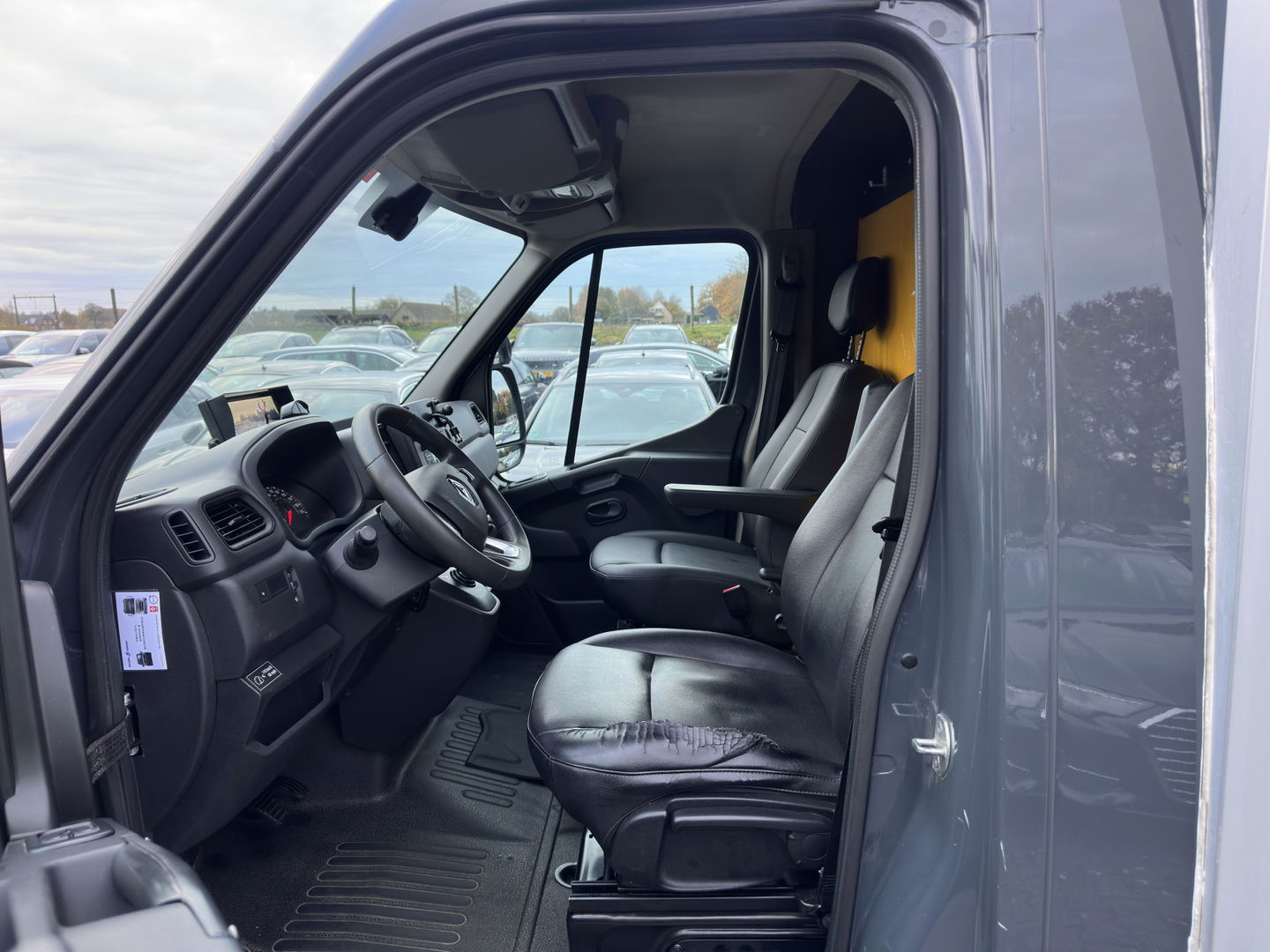 Renault Master T35 2.3 dCi 150 L3 Energy Aut. *AIRCO | CRUISE | CAMERA | PDC | COMFORT-SEATS | AIRPRESSURE-SEAT | RADIO-CD/MP3 *