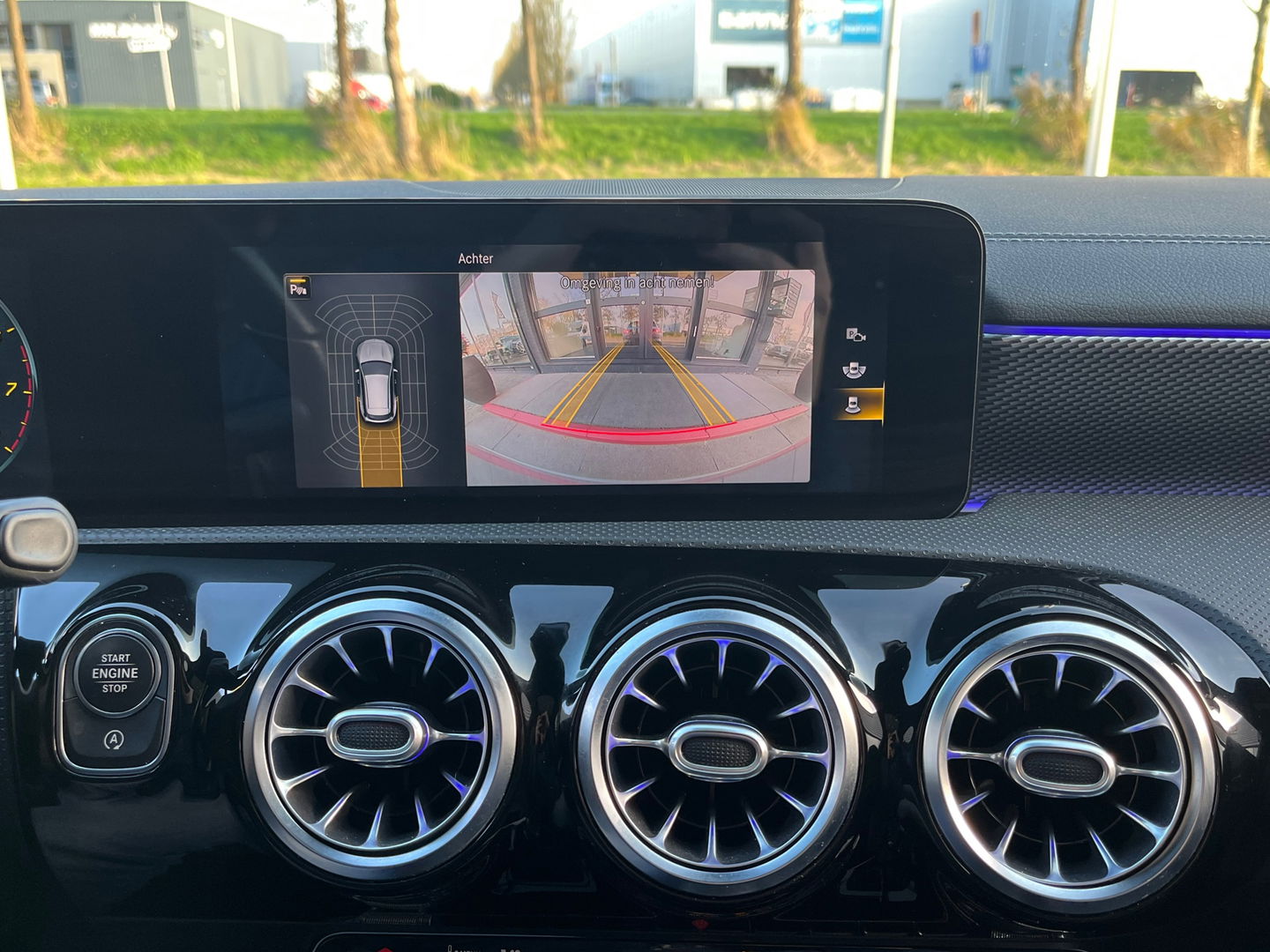 Mercedes-Benz CLA-Klasse Shooting Brake 180 Business Solution Luxury|Pano|Memory|Camera|Carplay|Leder|Keyless|Ambient Light|136PK