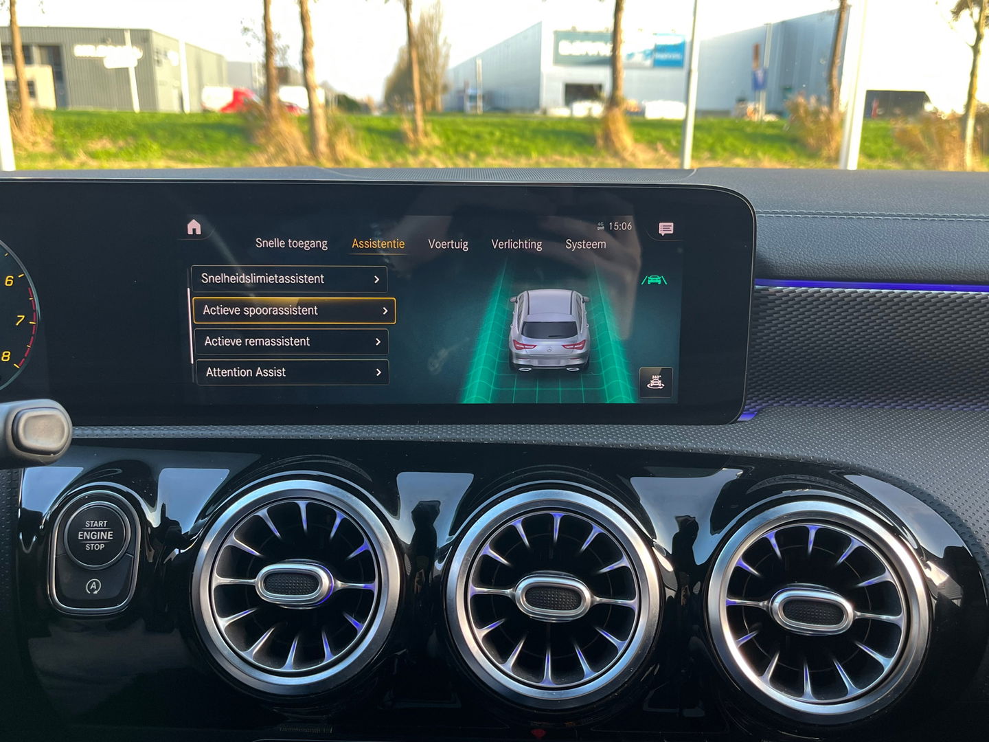 Mercedes-Benz CLA-Klasse Shooting Brake 180 Business Solution Luxury|Pano|Memory|Camera|Carplay|Leder|Keyless|Ambient Light|136PK