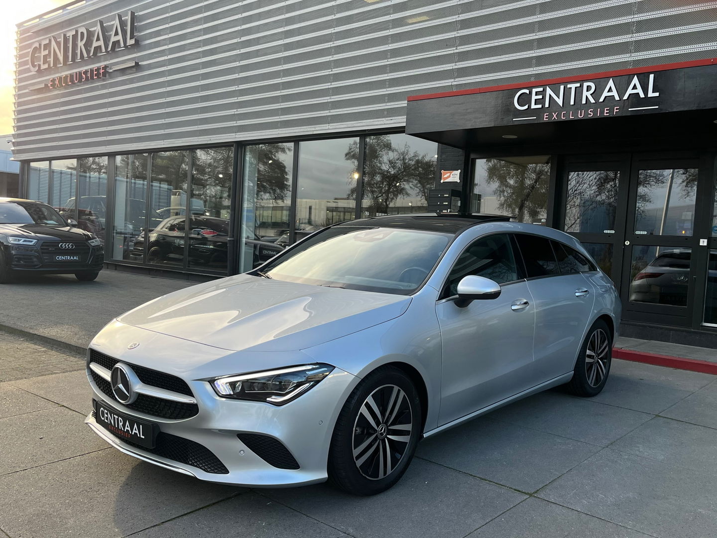 Mercedes-Benz CLA-Klasse Shooting Brake 180 Business Solution Luxury|Pano|Memory|Camera|Carplay|Leder|Keyless|Ambient Light|136PK