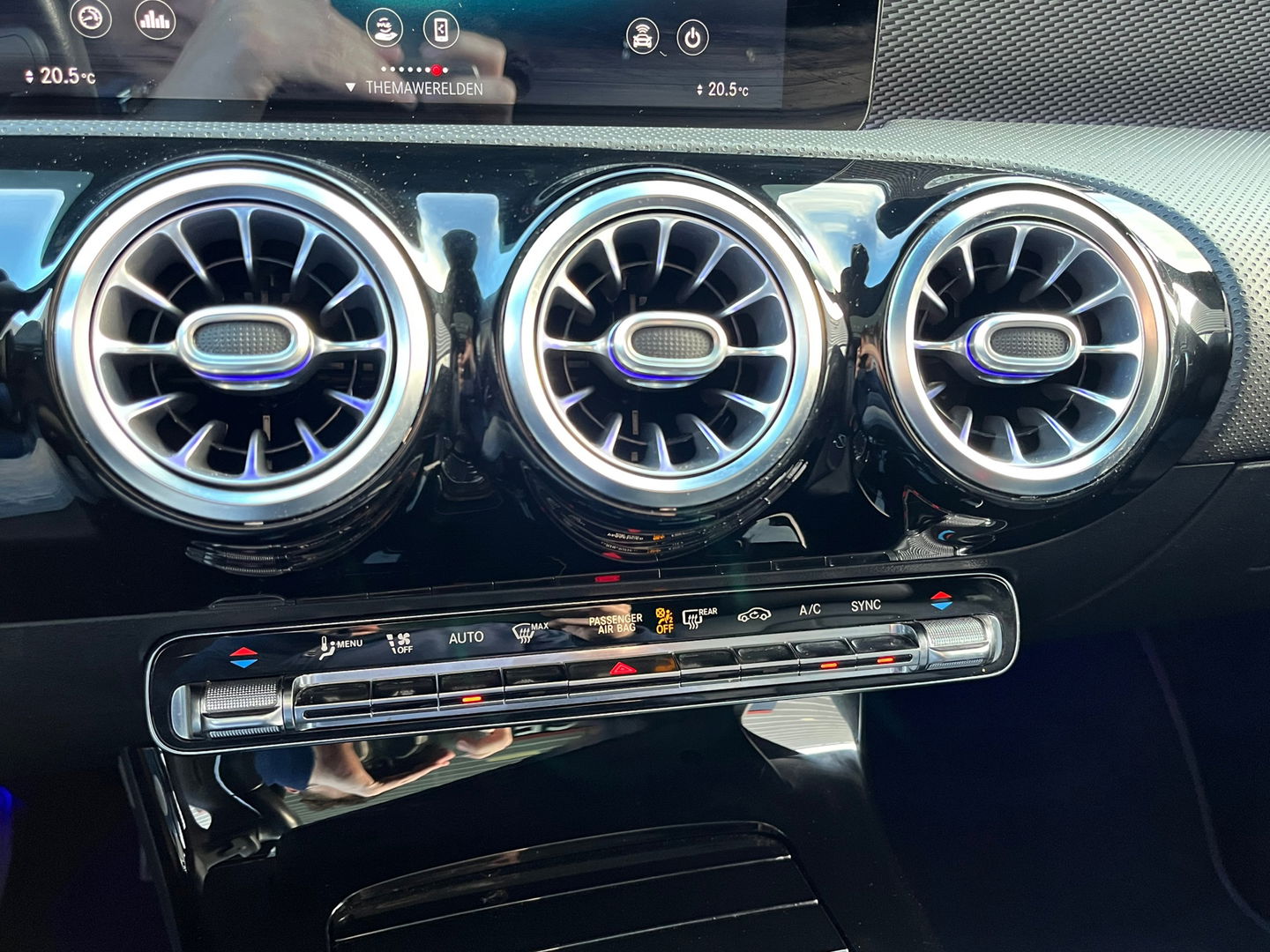 Mercedes-Benz CLA-Klasse Shooting Brake 180 Business Solution Luxury|Pano|Memory|Camera|Carplay|Leder|Keyless|Ambient Light|136PK