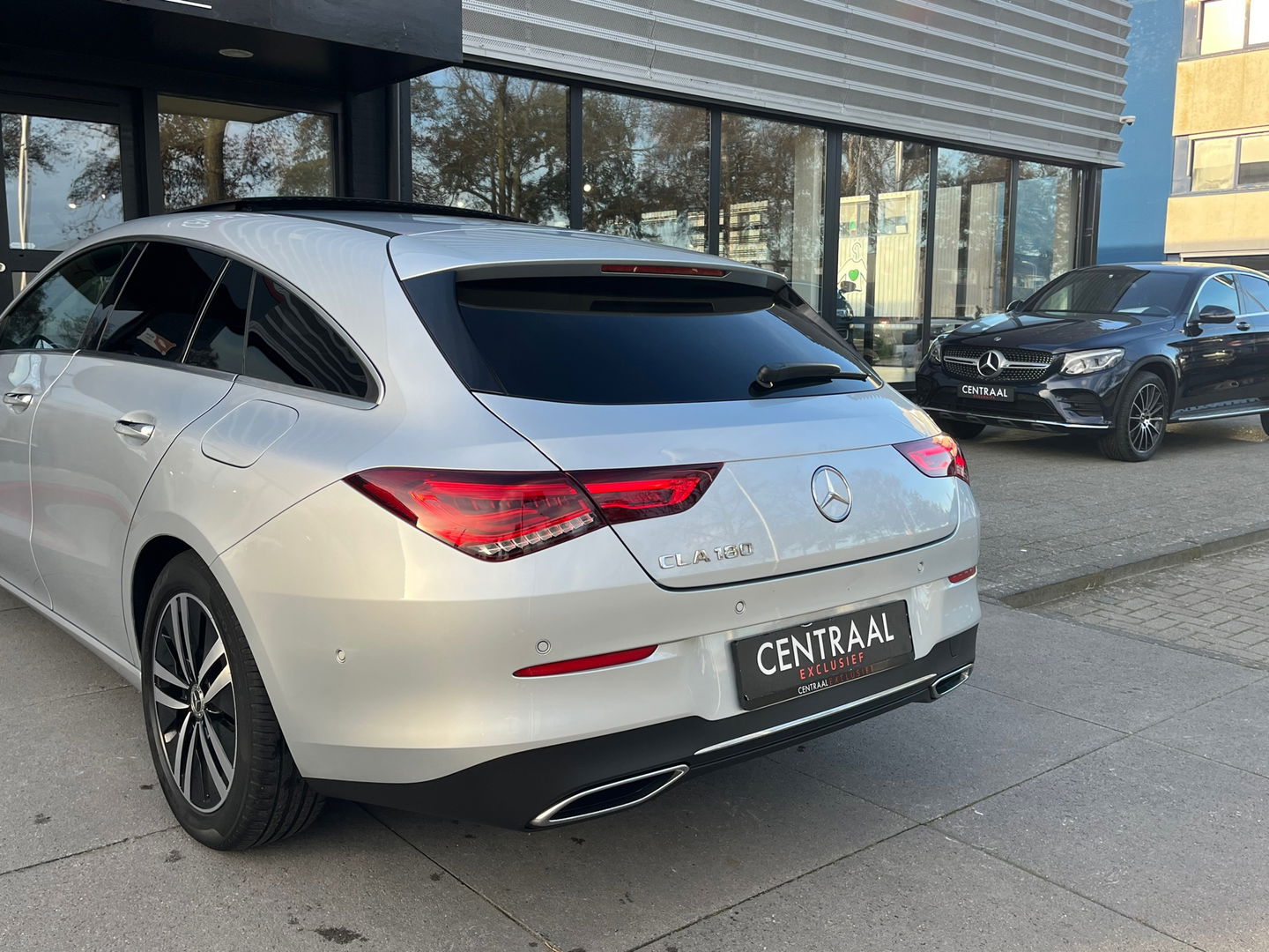 Mercedes-Benz CLA-Klasse Shooting Brake 180 Business Solution Luxury|Pano|Memory|Camera|Carplay|Leder|Keyless|Ambient Light|136PK