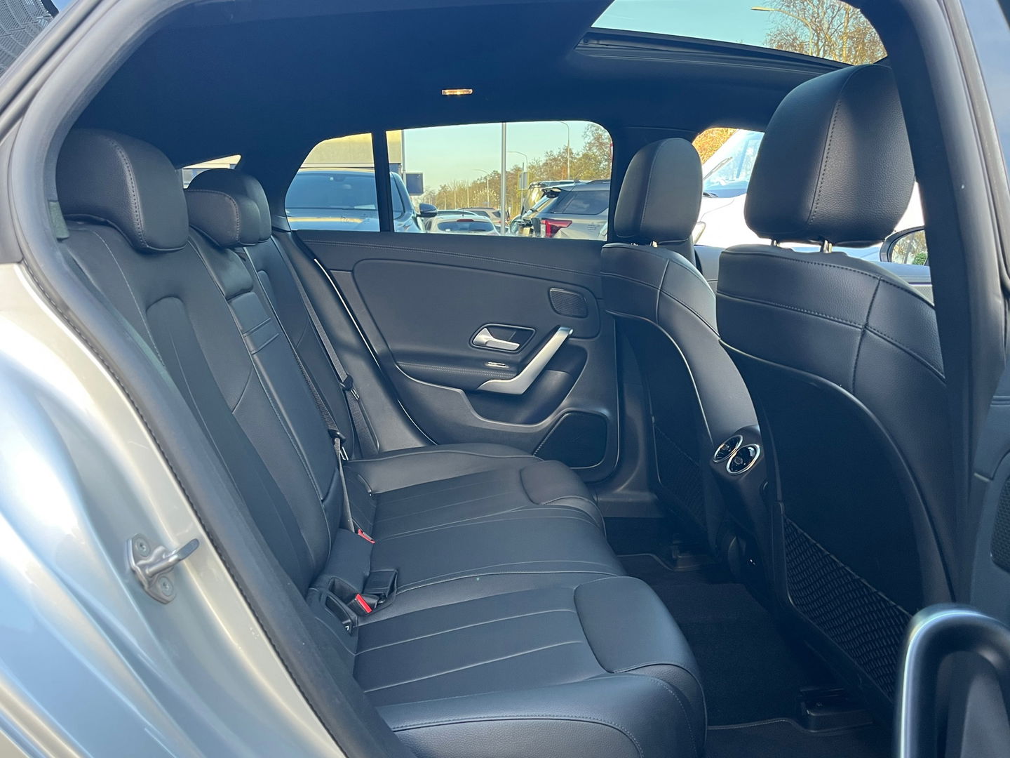 Mercedes-Benz CLA-Klasse Shooting Brake 180 Business Solution Luxury|Pano|Memory|Camera|Carplay|Leder|Keyless|Ambient Light|136PK