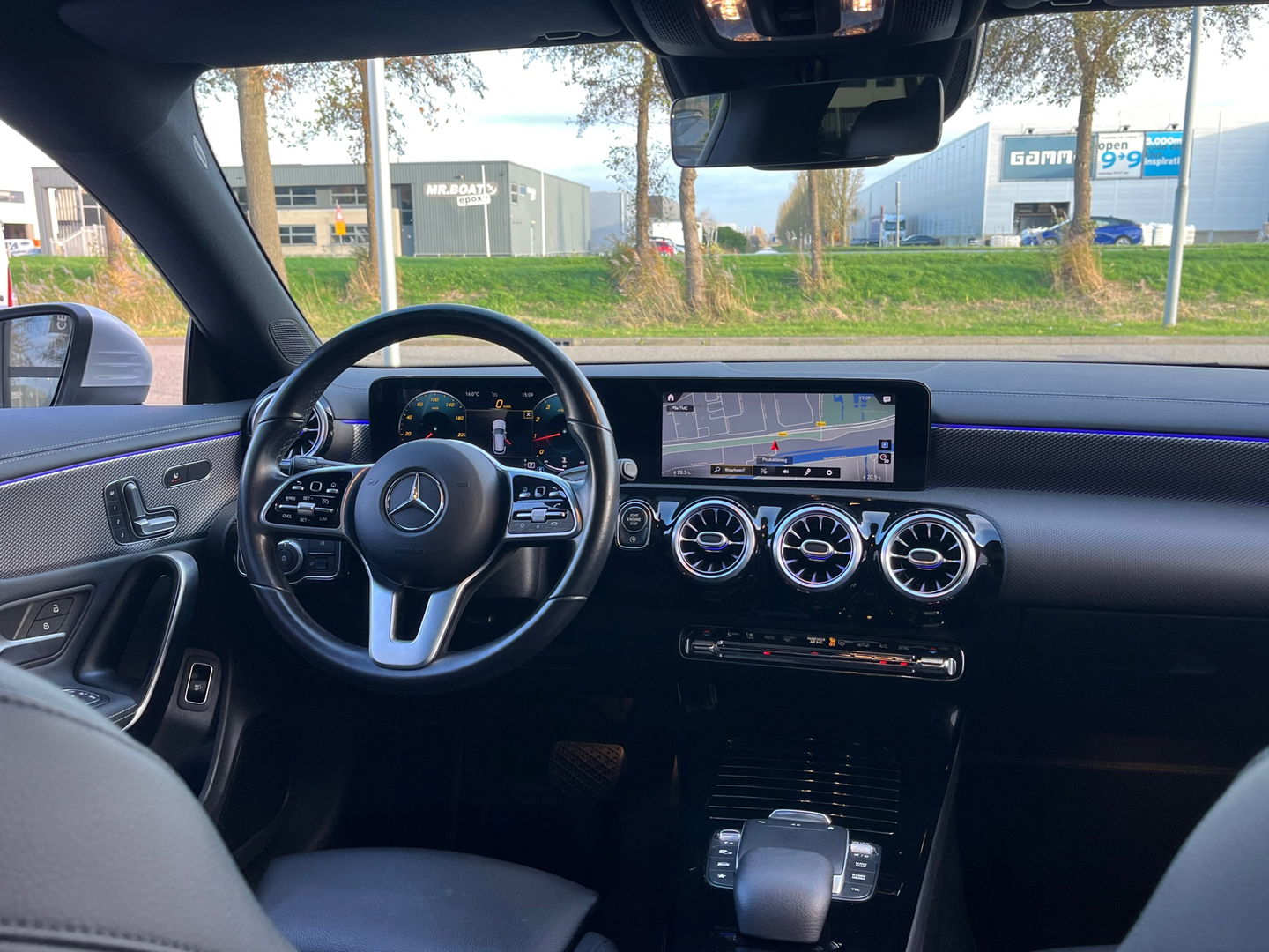 Mercedes-Benz CLA-Klasse Shooting Brake 180 Business Solution Luxury|Pano|Memory|Camera|Carplay|Leder|Keyless|Ambient Light|136PK