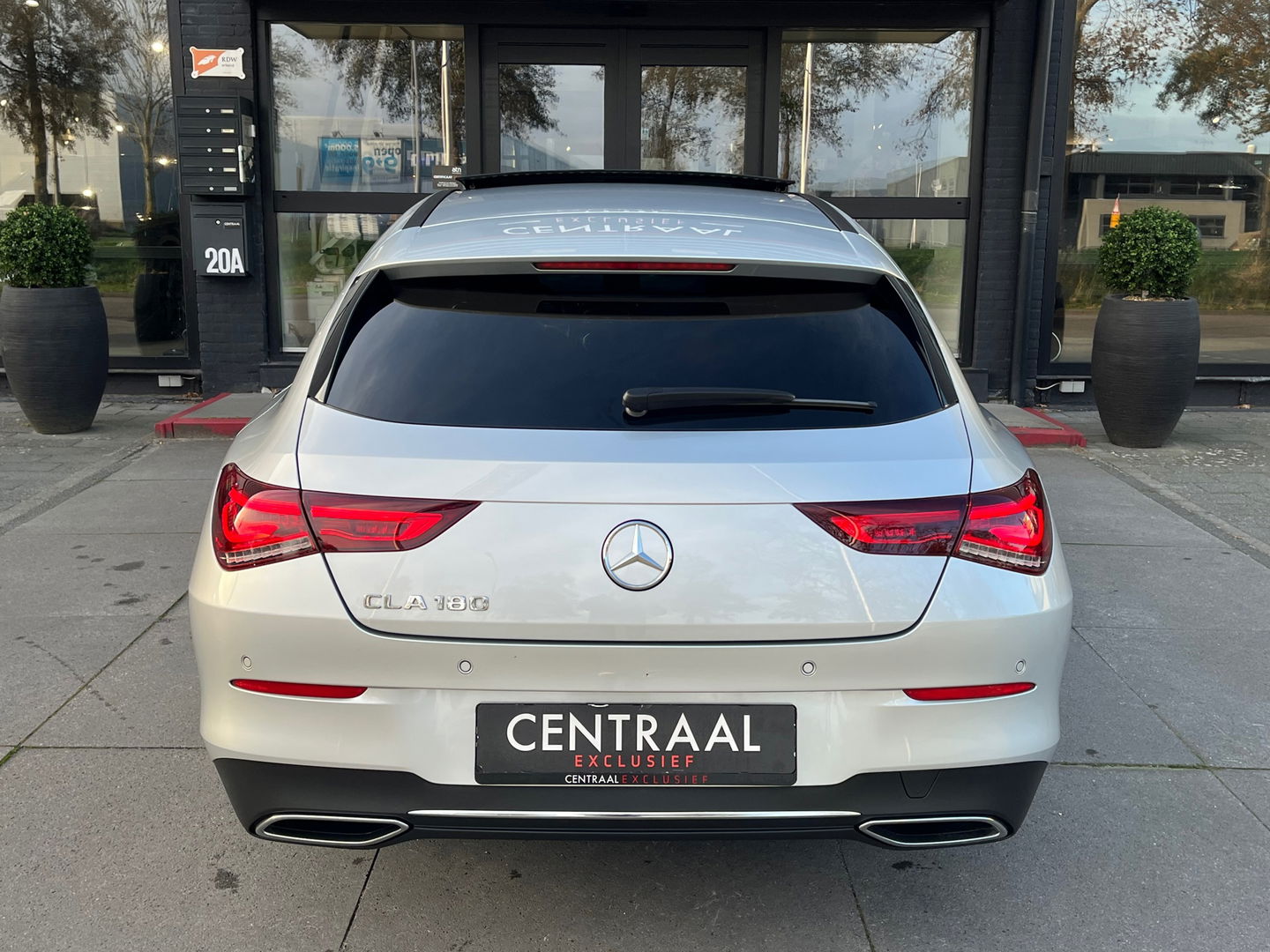 Mercedes-Benz CLA-Klasse Shooting Brake 180 Business Solution Luxury|Pano|Memory|Camera|Carplay|Leder|Keyless|Ambient Light|136PK