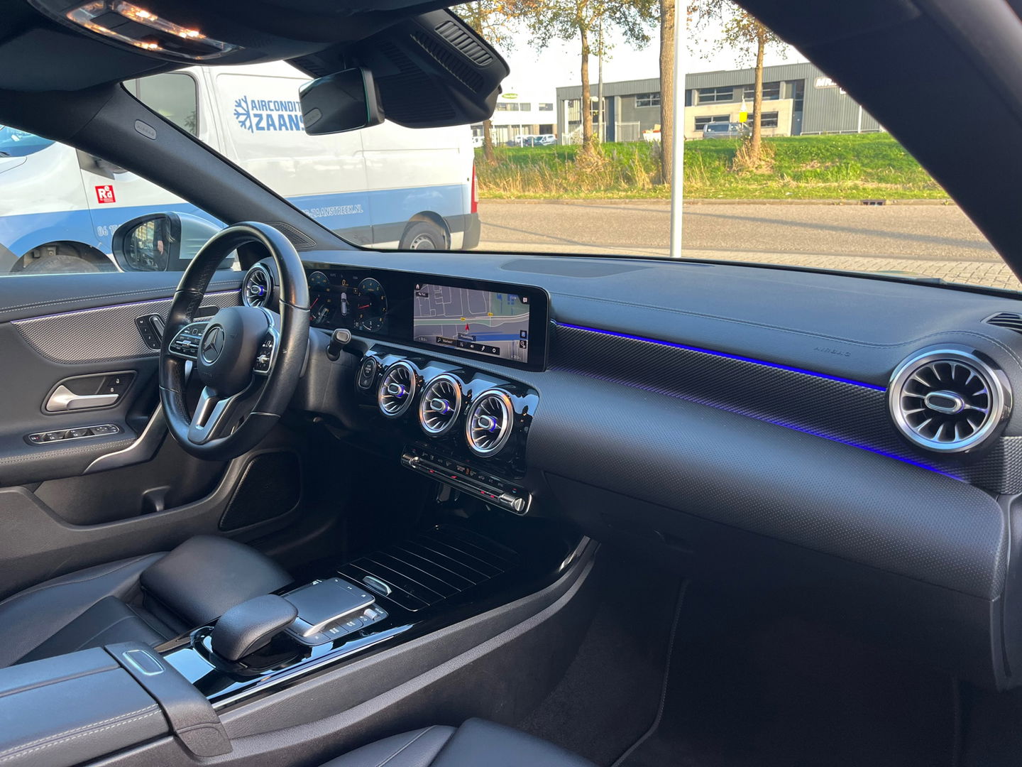 Mercedes-Benz CLA-Klasse Shooting Brake 180 Business Solution Luxury|Pano|Memory|Camera|Carplay|Leder|Keyless|Ambient Light|136PK