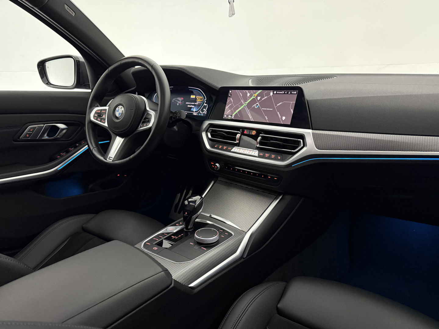 BMW 3 Serie Touring 330e High Executive M-Sport | Pano | H/K | Sfeer | HuD | Virtual | Carplay | Camera | Adap. Cruise | Navi
