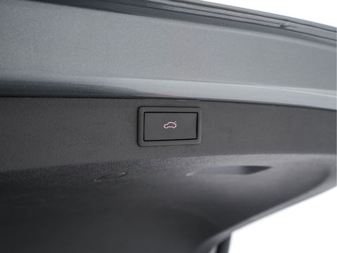 Škoda Enyaq iV 60 [ 3-Fase ] {SOH-87%} (INCL.BTW) *PANO | FULL-LED | DIGI-COCKPIT | CAMERA | KEYLESS | NAVI-FULLMAP | PRIVACY-GLASS | AMBIENT-LIGHT | ECC | PDC | CRUISE | 19''ALU | TOWBAR*