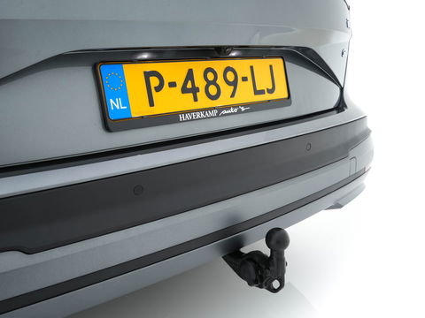 Škoda Enyaq iV 60 [ 3-Fase ] {SOH-87%} (INCL.BTW) *PANO | FULL-LED | DIGI-COCKPIT | CAMERA | KEYLESS | NAVI-FULLMAP | PRIVACY-GLASS | AMBIENT-LIGHT | ECC | PDC | CRUISE | 19''ALU | TOWBAR*