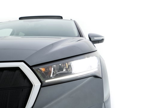 Škoda Enyaq iV 60 [ 3-Fase ] {SOH-87%} (INCL.BTW) *PANO | FULL-LED | DIGI-COCKPIT | CAMERA | KEYLESS | NAVI-FULLMAP | PRIVACY-GLASS | AMBIENT-LIGHT | ECC | PDC | CRUISE | 19''ALU | TOWBAR*