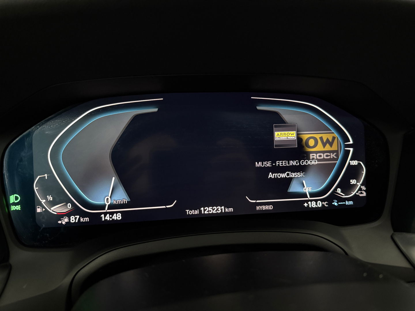 BMW 3 Serie Touring 330e High Executive M-Sport | Pano | H/K | Sfeer | HuD | Virtual | Carplay | Camera | Adap. Cruise | Navi