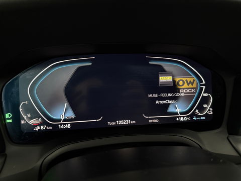 BMW 3 Serie Touring 330e High Executive M-Sport | Pano | H/K | Sfeer | HuD | Virtual | Carplay | Camera | Adap. Cruise | Navi