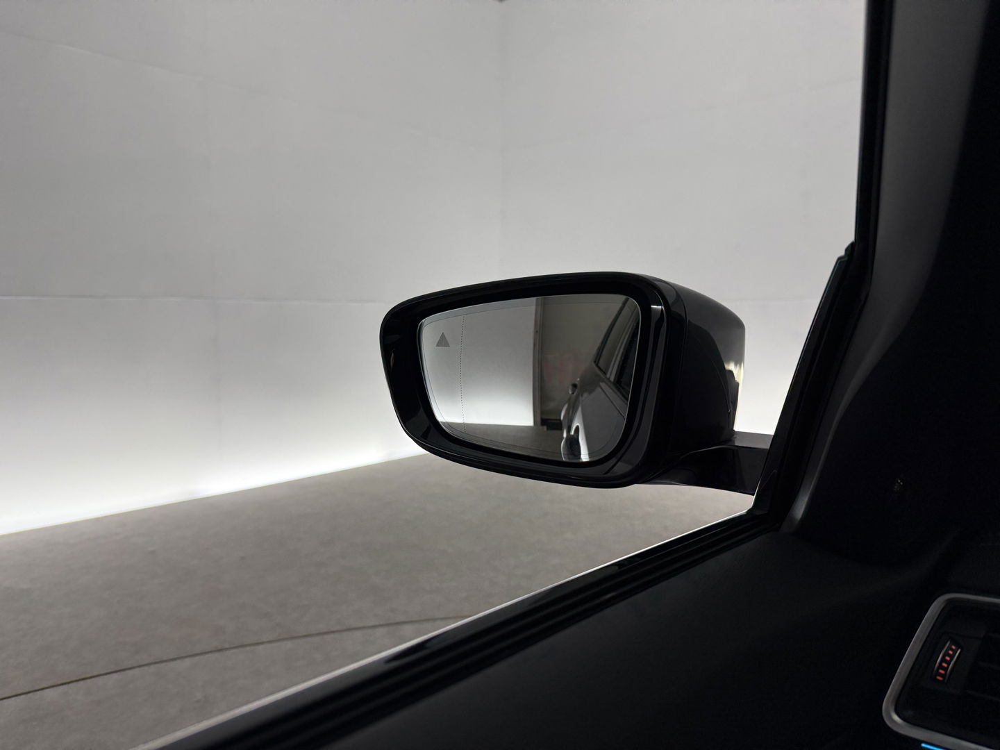 BMW 3 Serie Touring 330e High Executive M-Sport | Pano | H/K | Sfeer | HuD | Virtual | Carplay | Camera | Adap. Cruise | Navi