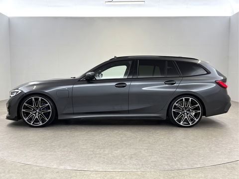 BMW 3 Serie Touring 330e High Executive M-Sport | Pano | H/K | Sfeer | HuD | Virtual | Carplay | Camera | Adap. Cruise | Navi