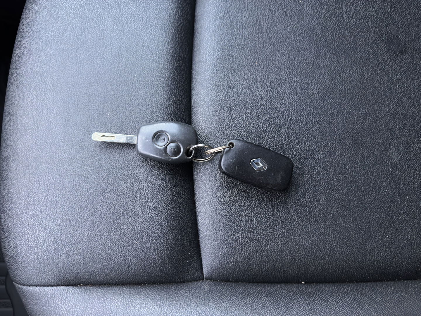 Renault Master T35 2.3 dCi 150 L3 Energy Aut. *AIRCO | CRUISE | CAMERA | PDC | COMFORT-SEATS | AIRPRESSURE-SEAT | RADIO-CD/MP3 *