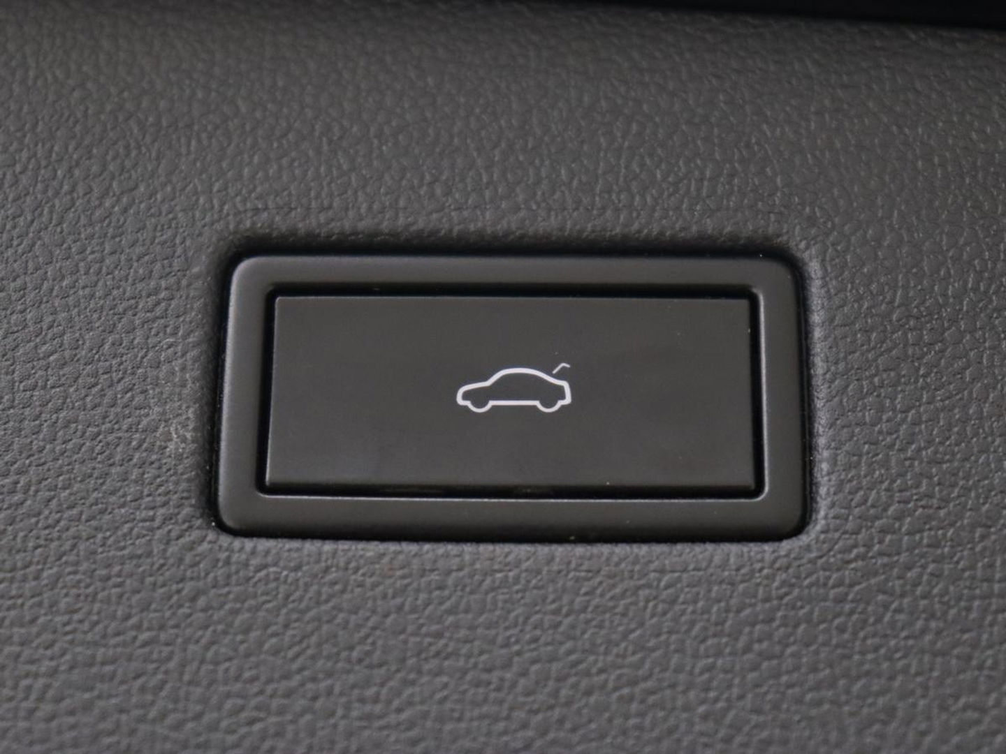 Volkswagen Tiguan Allspace 1.5 TSI R Line | Trekhaak | Camera | Full LED | Adaptive cruise | Virtual Cockpit | Park Assist | Carplay | Navigatie | Keyless | Climate control | 19'' lichtmetalen velgen