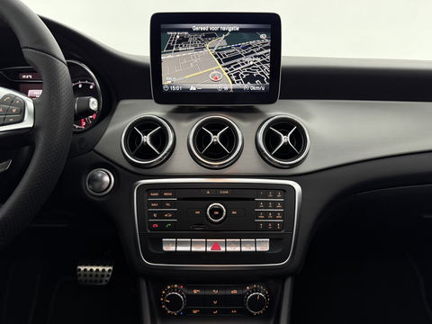 Mercedes-Benz CLA-Klasse 180 AMG Night Upgrade | Pano | Camera | LED | Cruise | Navi | Stoelverw. | NAP