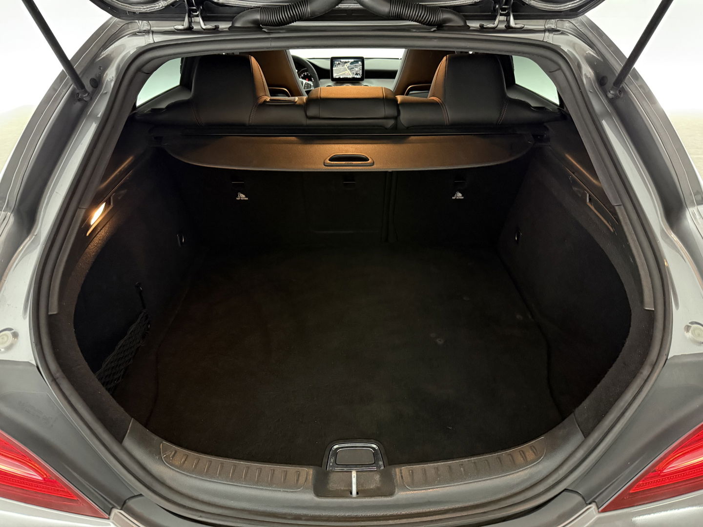 Mercedes-Benz CLA-Klasse 180 AMG Night Upgrade | Pano | Camera | LED | Cruise | Navi | Stoelverw. | NAP