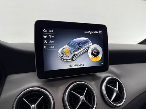 Mercedes-Benz CLA-Klasse 180 AMG Night Upgrade | Pano | Camera | LED | Cruise | Navi | Stoelverw. | NAP