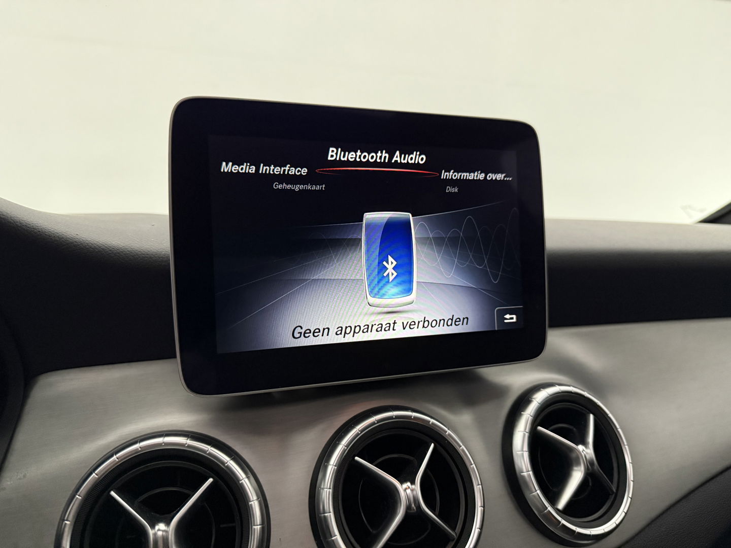 Mercedes-Benz CLA-Klasse 180 AMG Night Upgrade | Pano | Camera | LED | Cruise | Navi | Stoelverw. | NAP