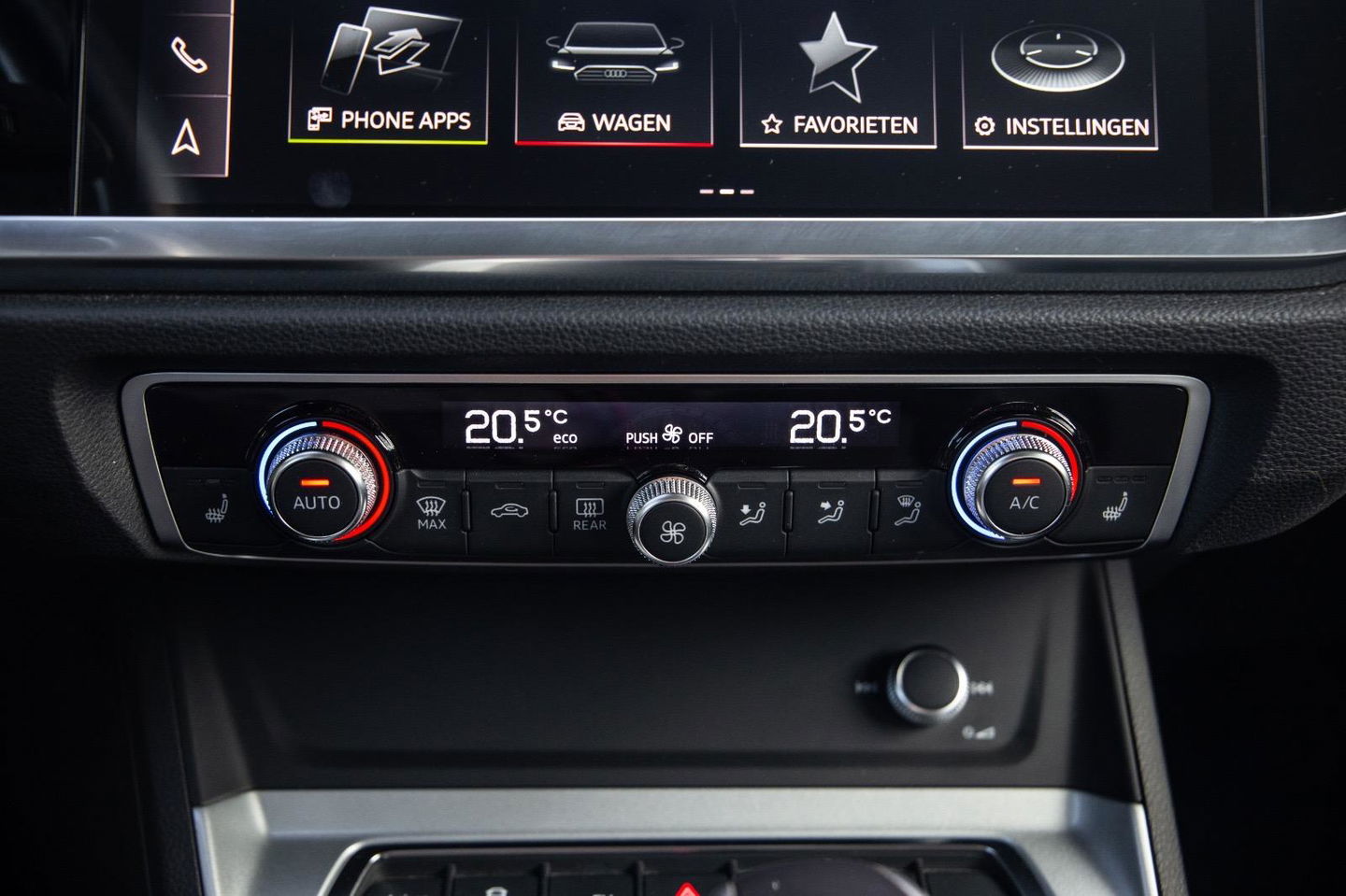 Audi Q3 45 TFSI e edition AUTOMAAT / PLUG IN HYBRID / STOELVERWARMING / LEER / VIRTUAL COCKPIT / CRUISE CONTROLE / DEALER ONDERHOUDEN