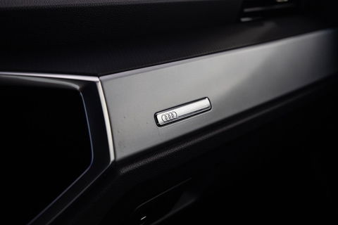 Audi Q3 45 TFSI e edition AUTOMAAT / PLUG IN HYBRID / STOELVERWARMING / LEER / VIRTUAL COCKPIT / CRUISE CONTROLE / DEALER ONDERHOUDEN