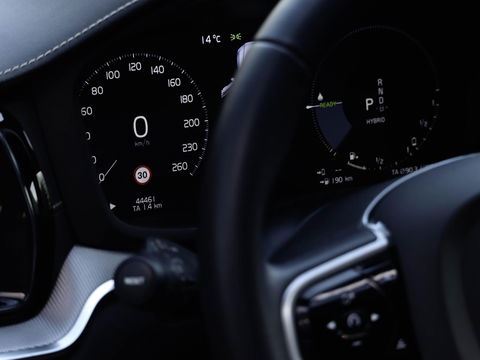 Volvo V60 T8 AWD Plus Dark 455pk 360 Cam PanoDak Harman Kardon Trekhaak