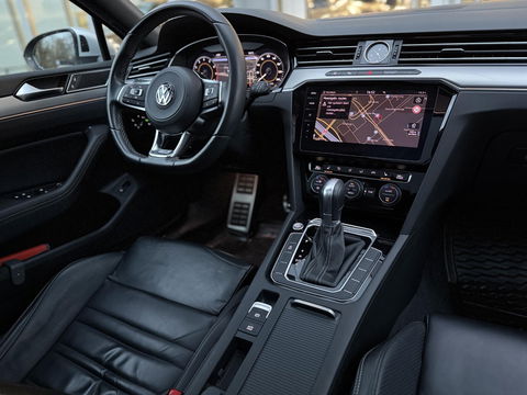 Volkswagen Passat Variant 1.5 TSI Highline Business R |Pano|Leer|360 Cam|Ad.Cruise|Sfeer