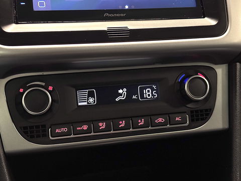 Volkswagen Polo 1.2-12V BlueMotion Highline | Panoramadak | Apple Carplay | Android Auto | Stoelverwarming | Led | Cruise Control | Climate Control | Camera | DAB | Isofix |