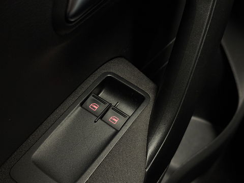 Volkswagen Polo 1.2-12V BlueMotion Highline | Panoramadak | Apple Carplay | Android Auto | Stoelverwarming | Led | Cruise Control | Climate Control | Camera | DAB | Isofix |