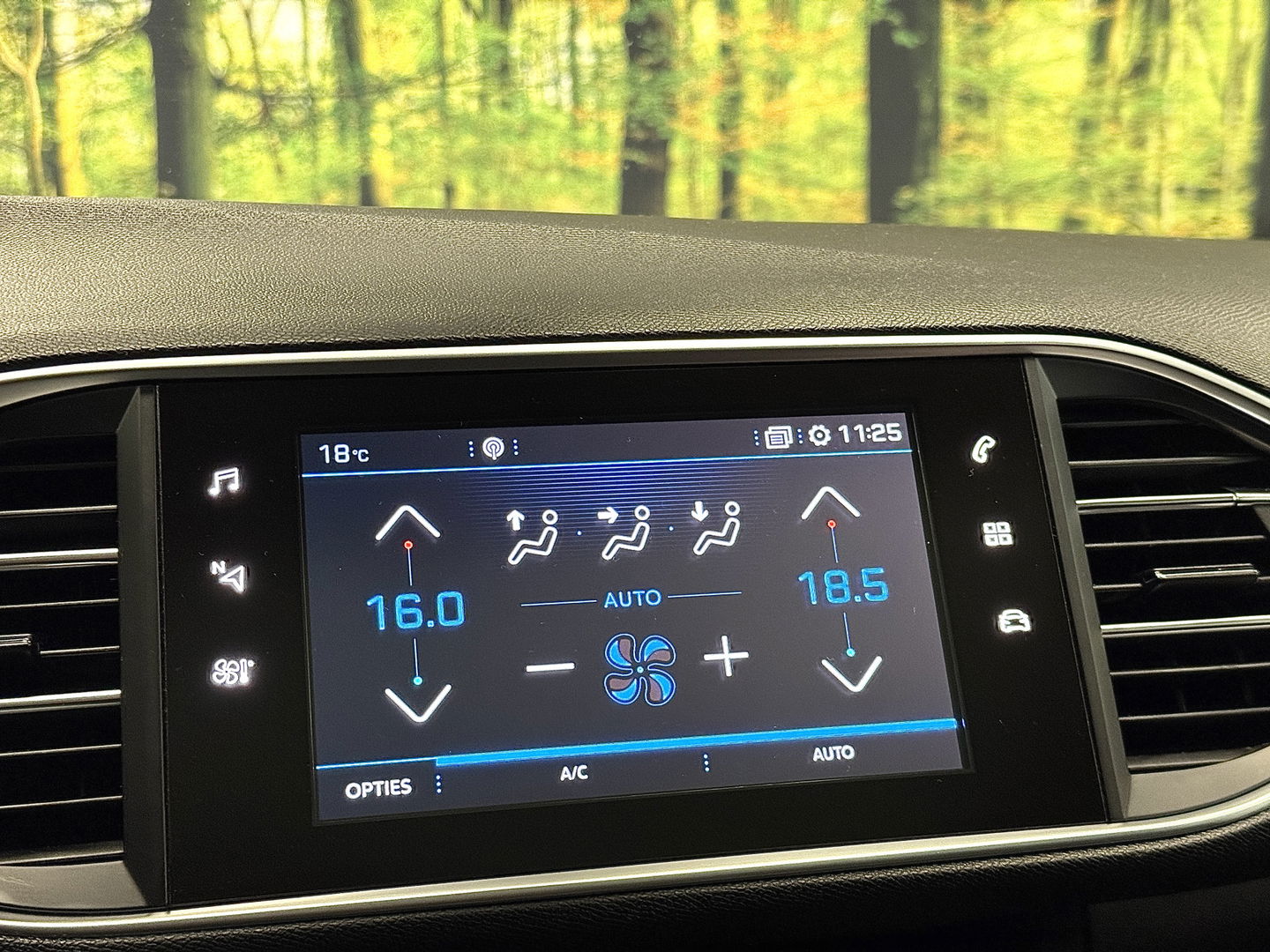 Peugeot 308 1.6 BlueHDi Blue Lease Premium | Apple Carplay | Android Auto | Navigatie | Massage Stoelen | Panoramadak | Afneembare Trekhaak | Camera | Stoelverwarming | LED | DAB |