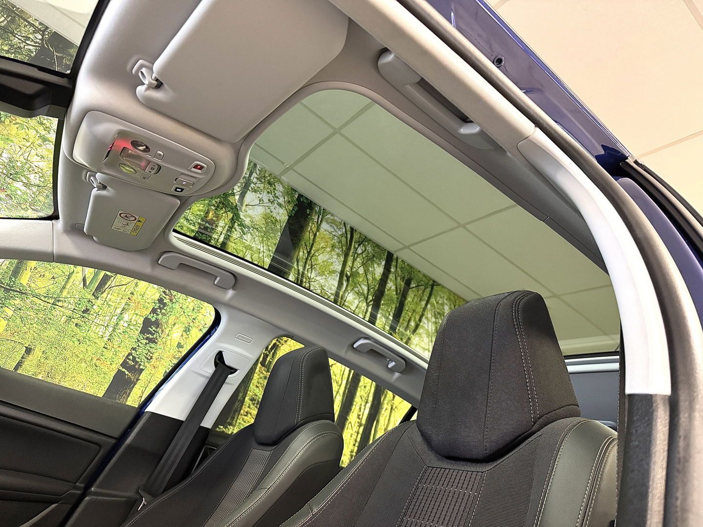 Peugeot 308 1.6 BlueHDi Blue Lease Premium | Apple Carplay | Android Auto | Navigatie | Massage Stoelen | Panoramadak | Afneembare Trekhaak | Camera | Stoelverwarming | LED | DAB |