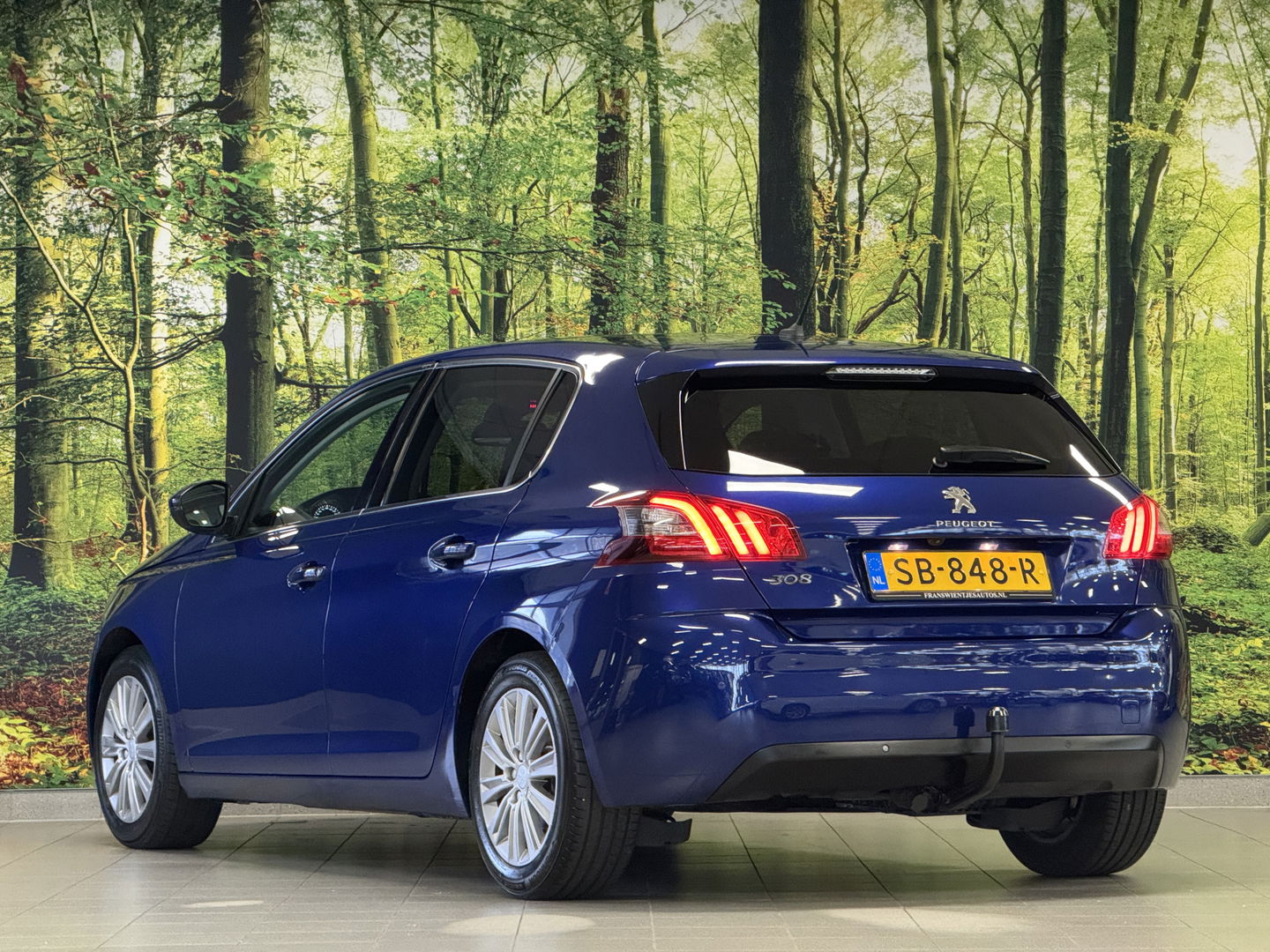 Peugeot 308 1.6 BlueHDi Blue Lease Premium | Apple Carplay | Android Auto | Navigatie | Massage Stoelen | Panoramadak | Afneembare Trekhaak | Camera | Stoelverwarming | LED | DAB |