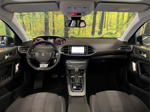 Peugeot 308 1.6 BlueHDi Blue Lease Premium | Apple Carplay | Android Auto | Navigatie | Massage Stoelen | Panoramadak | Afneembare Trekhaak | Camera | Stoelverwarming | LED | DAB |
