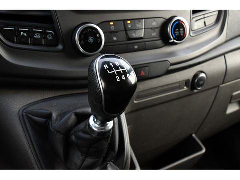 Ford Transit 350 2.0 TDCI L3H2 Black Edition Cruise, Camera, Carplay, 130pk, Trekhaak, Multimedia, NAVI Uniek!