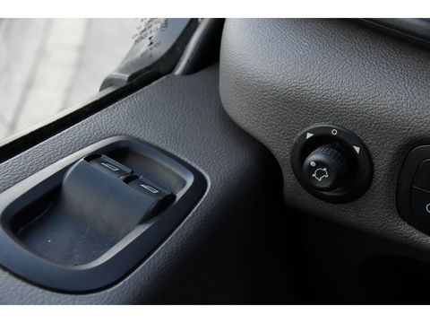 Ford Transit 350 2.0 TDCI L3H2 Black Edition Cruise, Camera, Carplay, 130pk, Trekhaak, Multimedia, NAVI Uniek!