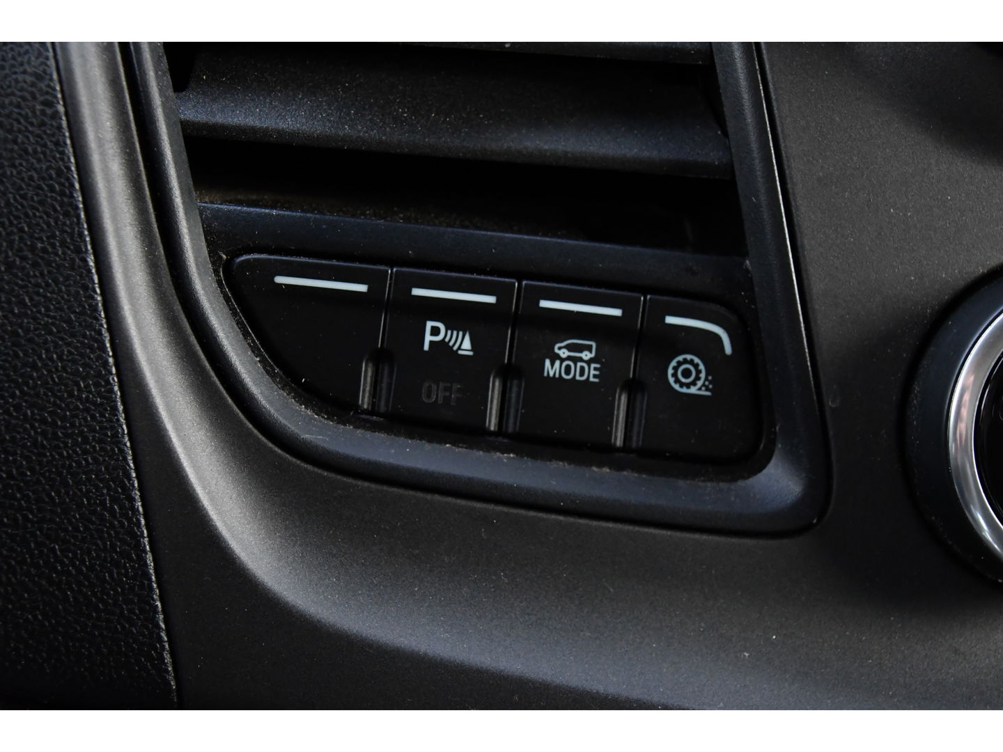 Ford Transit 350 2.0 TDCI L3H2 Black Edition Cruise, Camera, Carplay, 130pk, Trekhaak, Multimedia, NAVI Uniek!