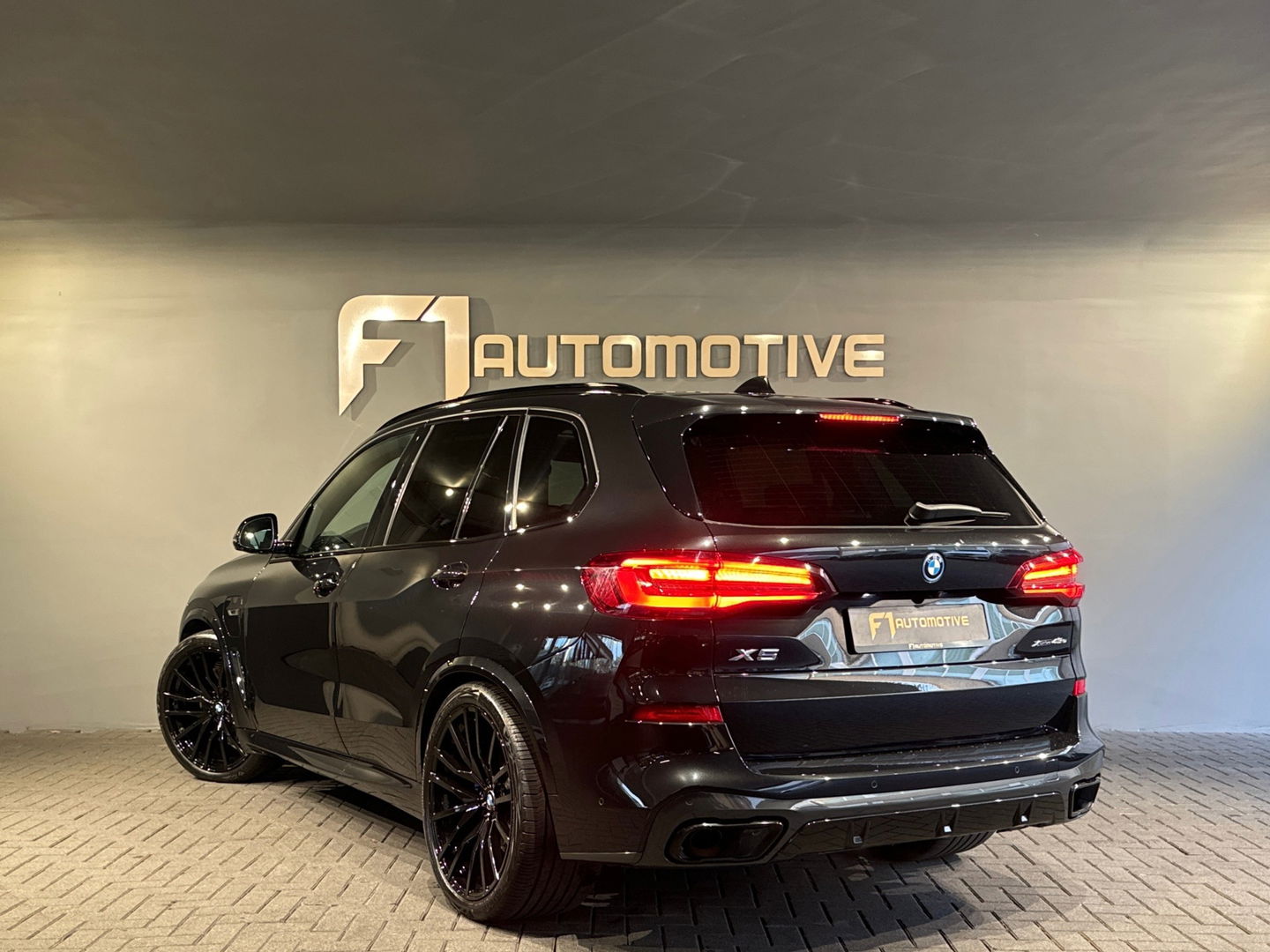 BMW X5 XDrive45e M Sport Pano|M Seat|HuD|Massage|Trekh|Carbon