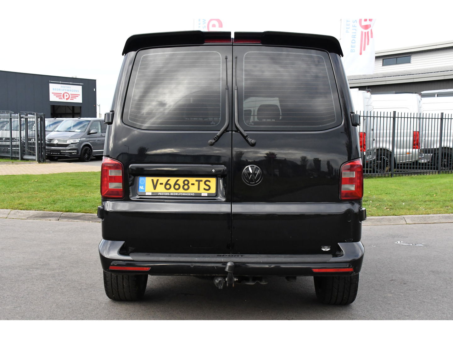 Volkswagen Transporter 2.0 TDI L2H1 Black Edition Highline Adaptieve Cruise, Camera, Carplay, Leder, Trekhaak, Sensoren, 150pk, Automaat, Uniek!