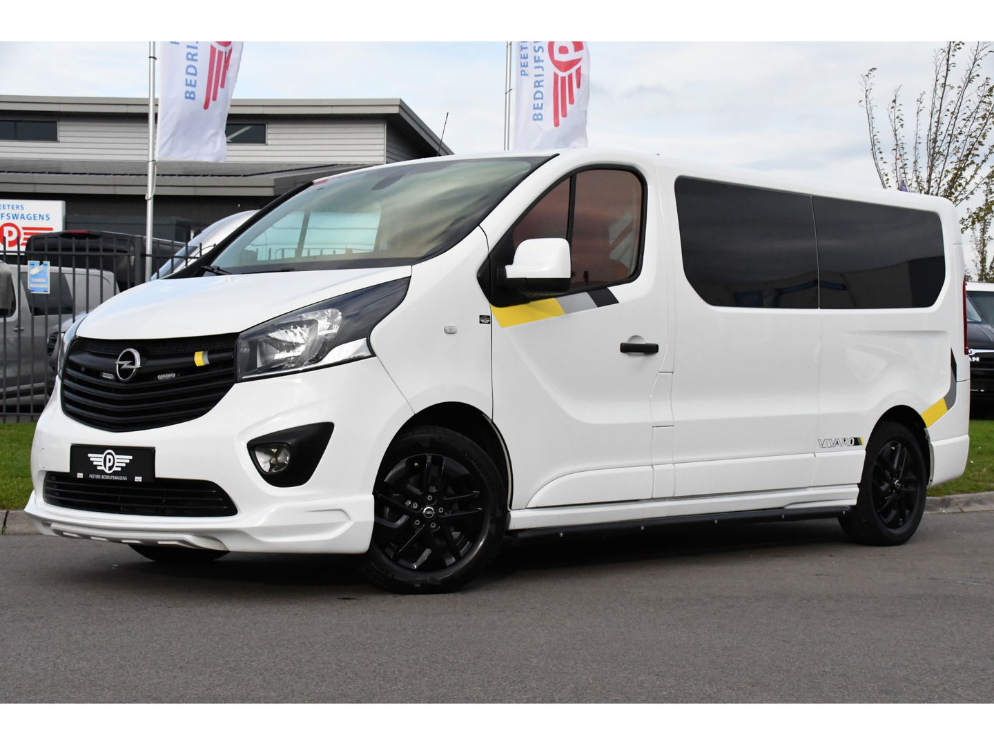 Opel Vivaro 1.6 CDTI L2H1 Irmscher Sport Camera, Cruise, Leder, Stoelverwarming, 145pk, Multimedia, NAVI, Clima, Uniek!