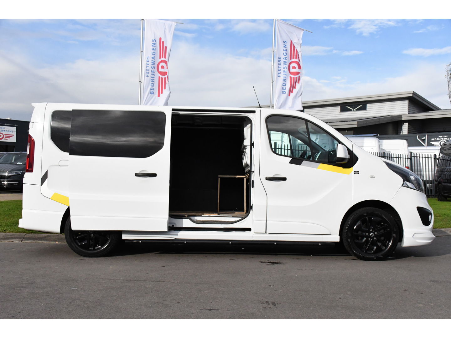 Opel Vivaro 1.6 CDTI L2H1 Irmscher Sport Camera, Cruise, Leder, Stoelverwarming, 145pk, Multimedia, NAVI, Clima, Uniek!